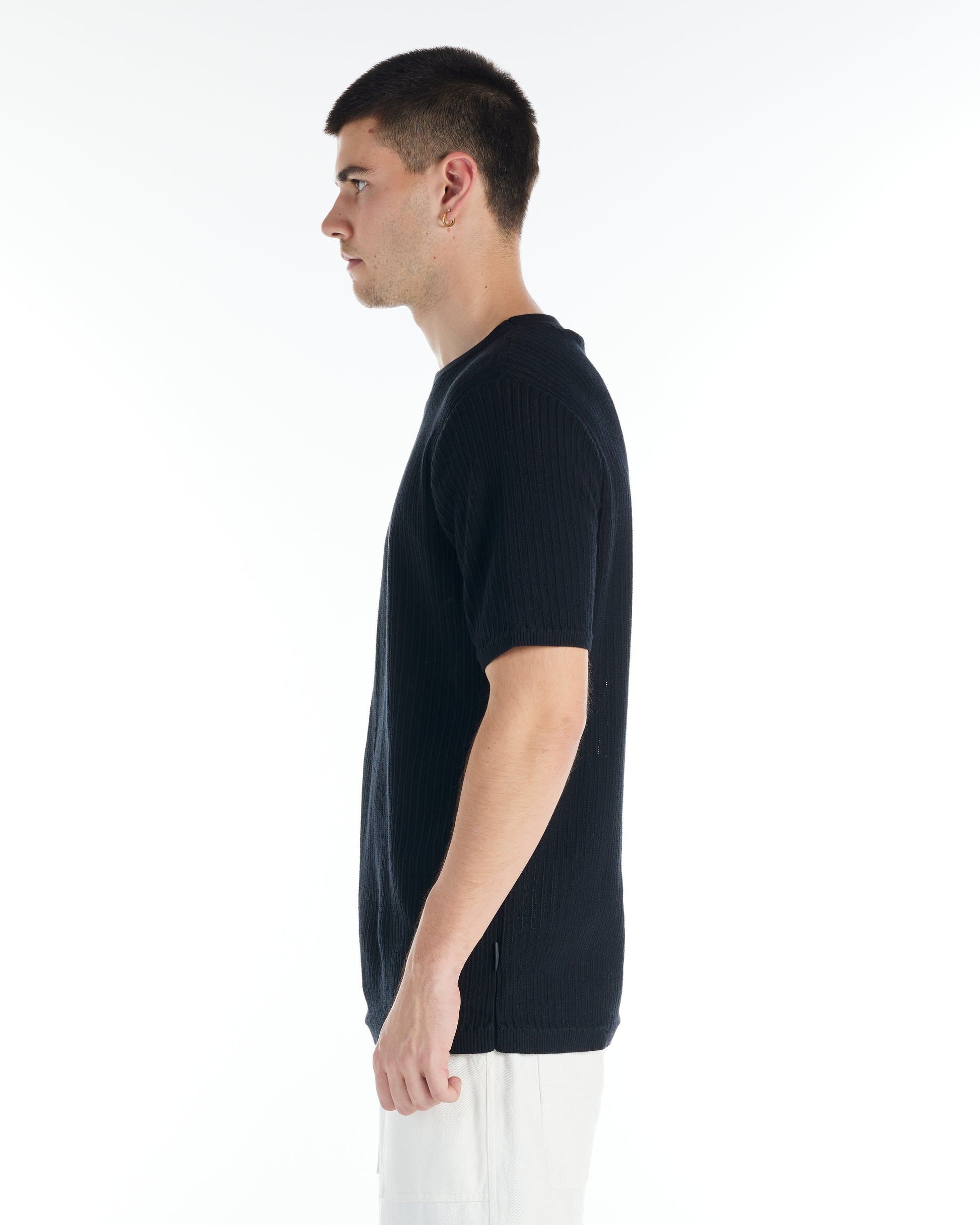 THE VALLEY KNITTED T-SHIRT