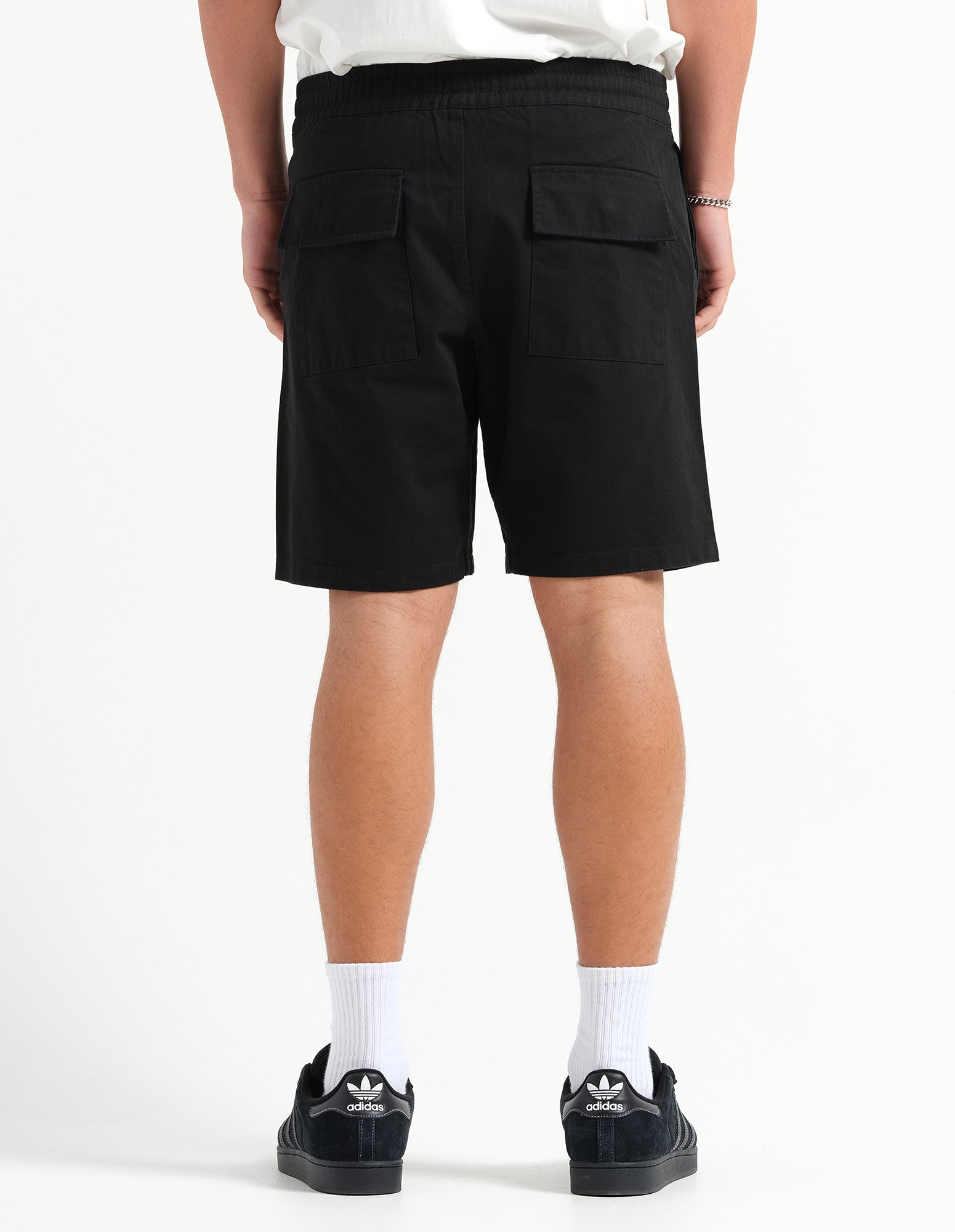 THE VILLA SHORT