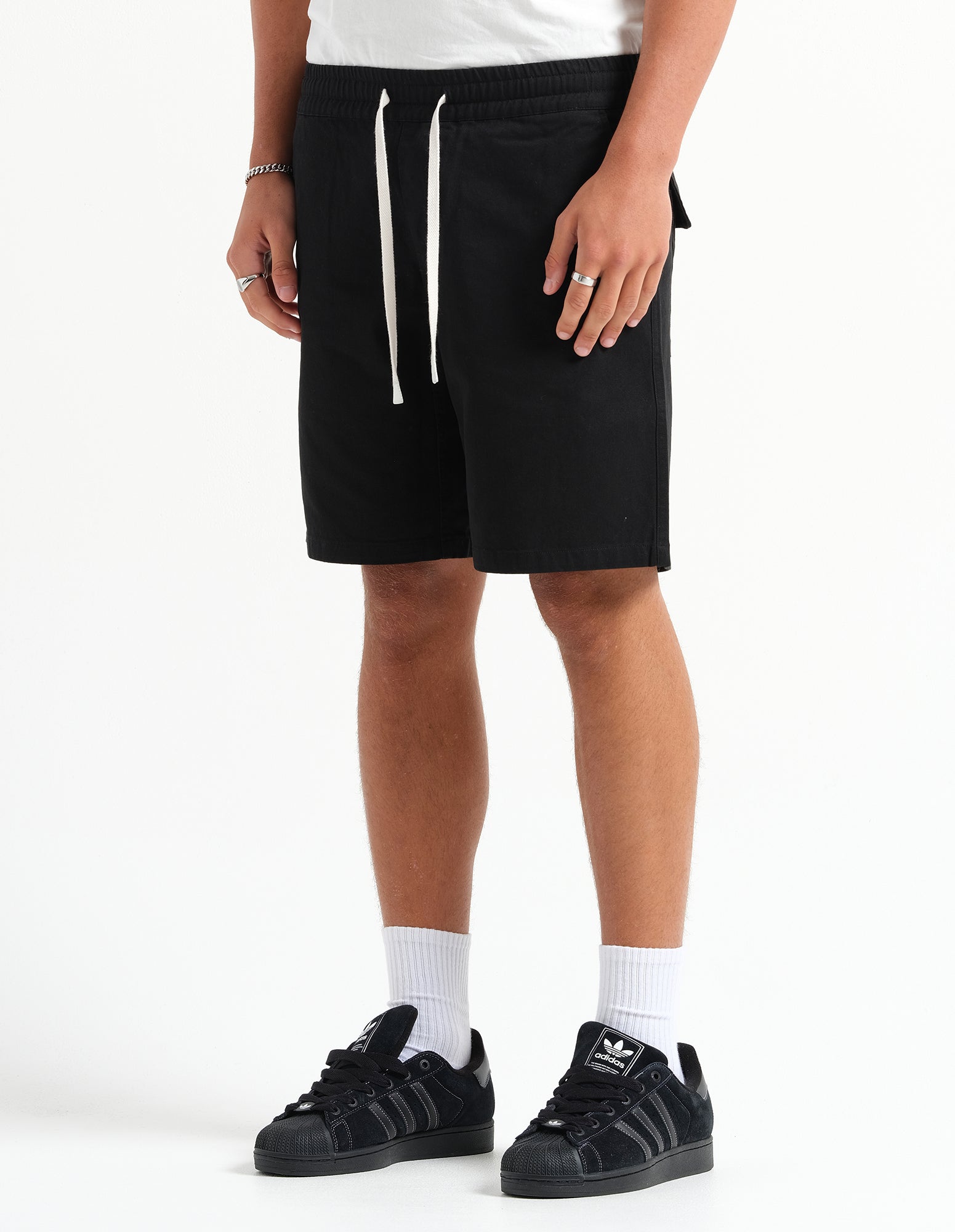 THE VILLA SHORT