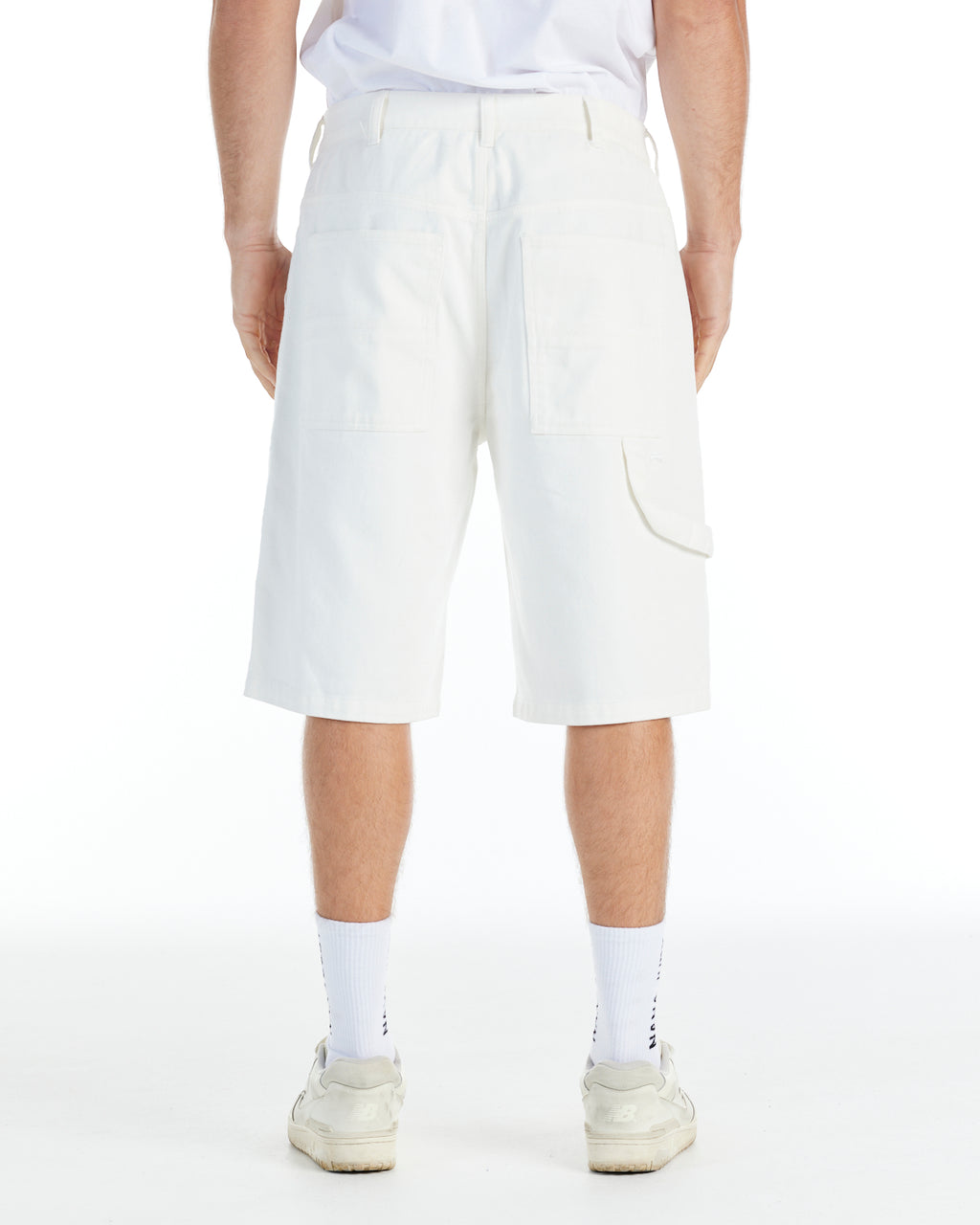 THE MANOR SHORT