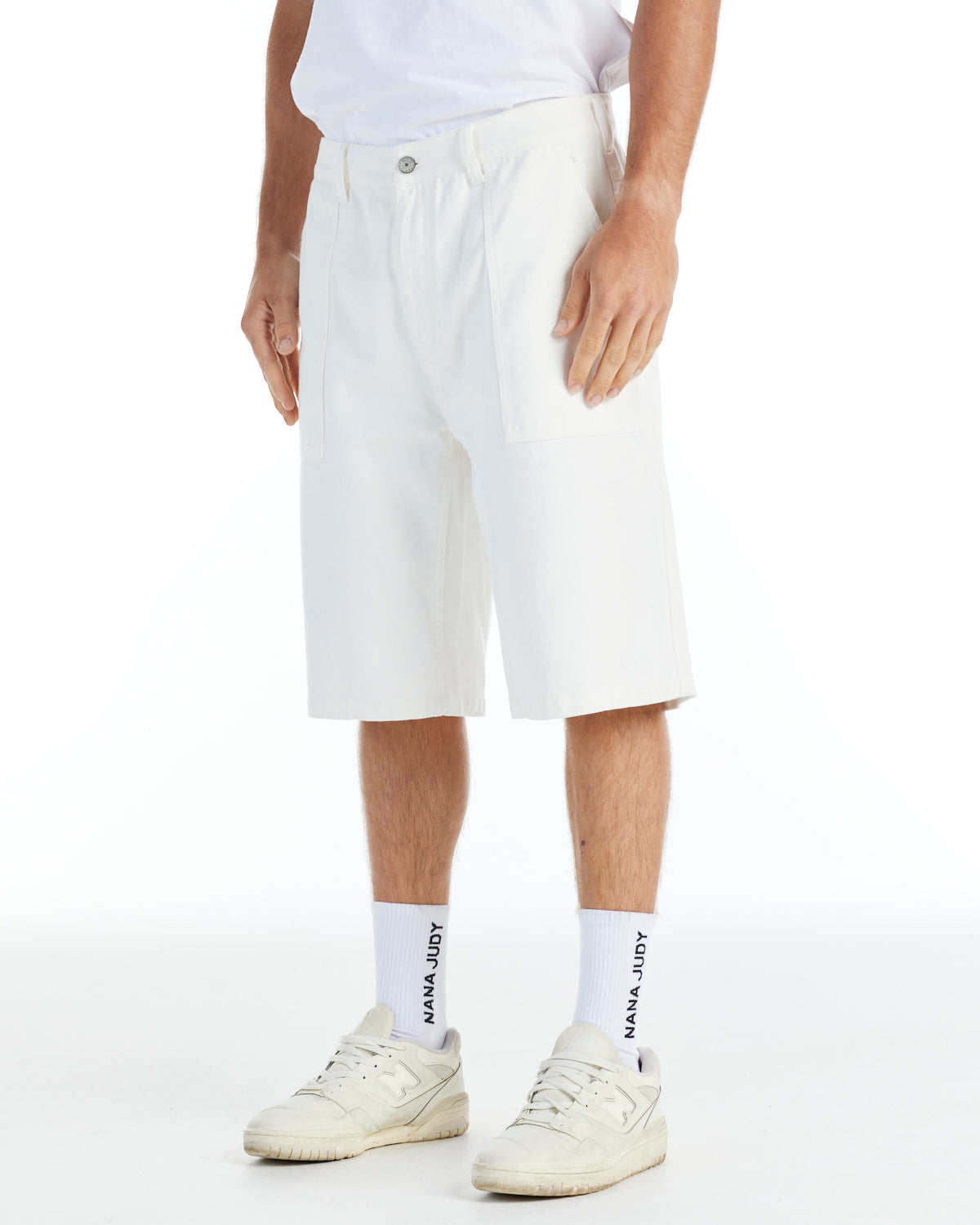 THE MANOR SHORT