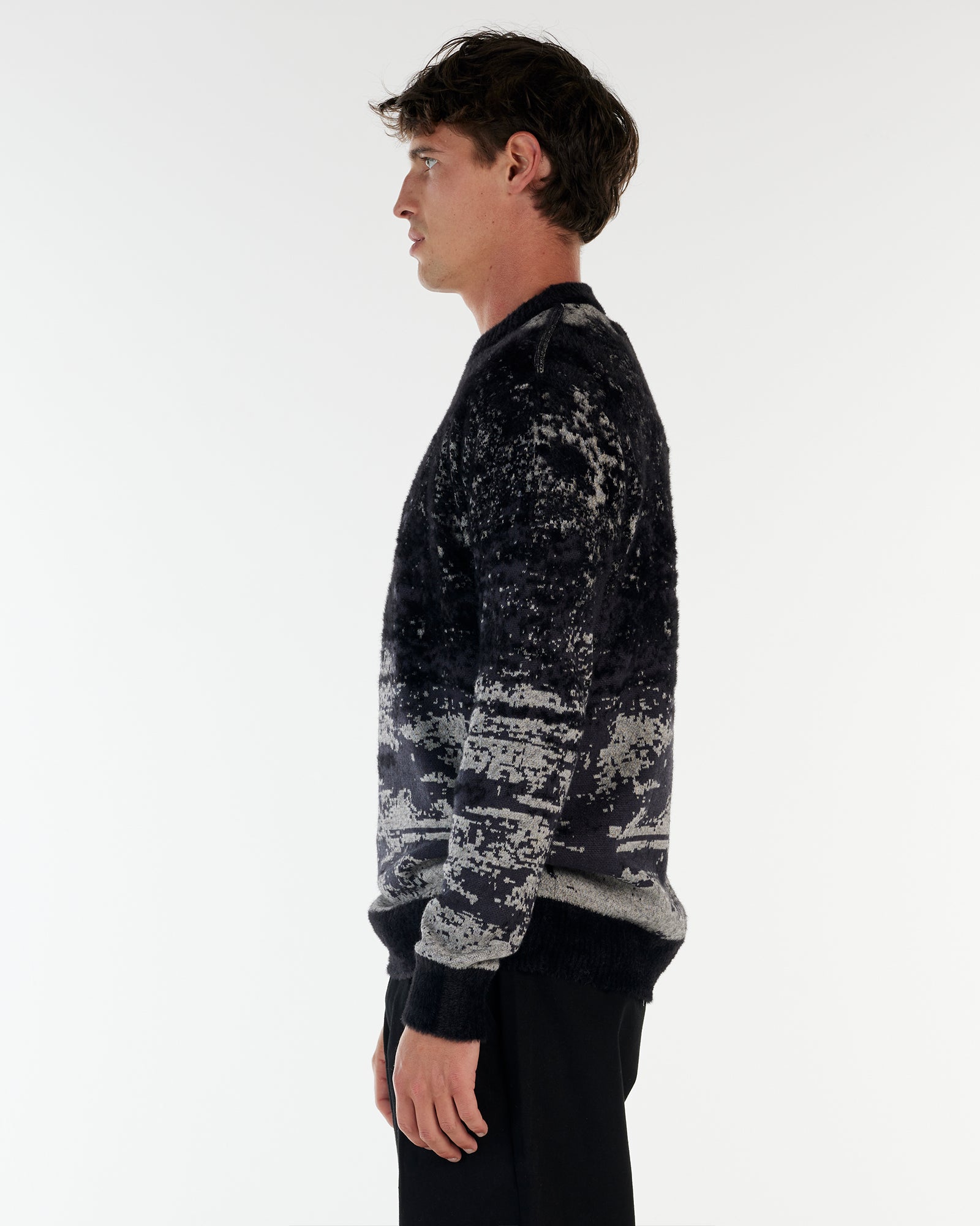 THE CARLO KNITTED CREW