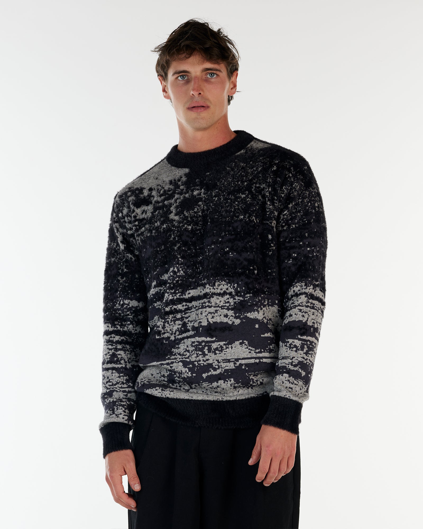 THE CARLO KNITTED CREW