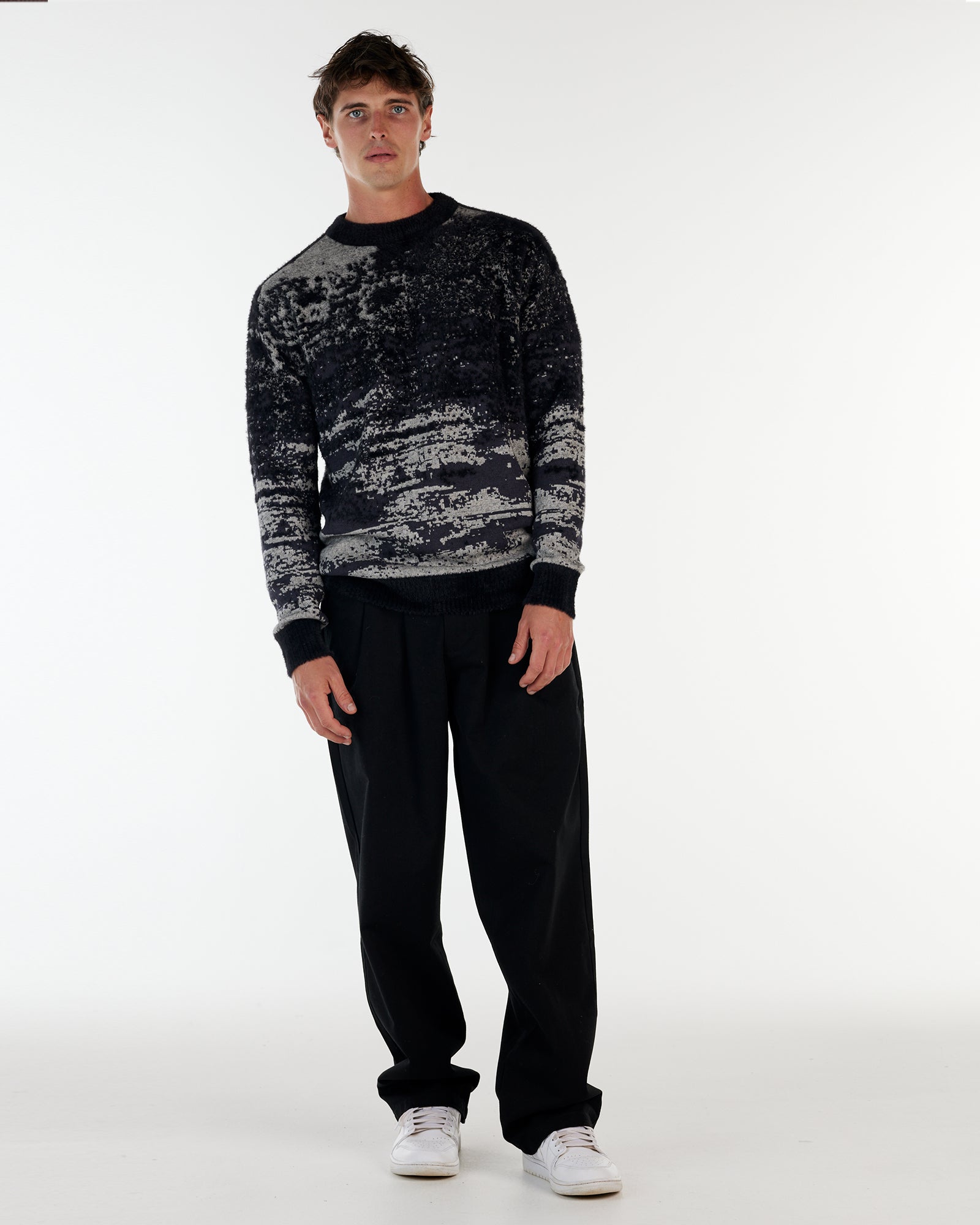 THE CARLO KNITTED CREW