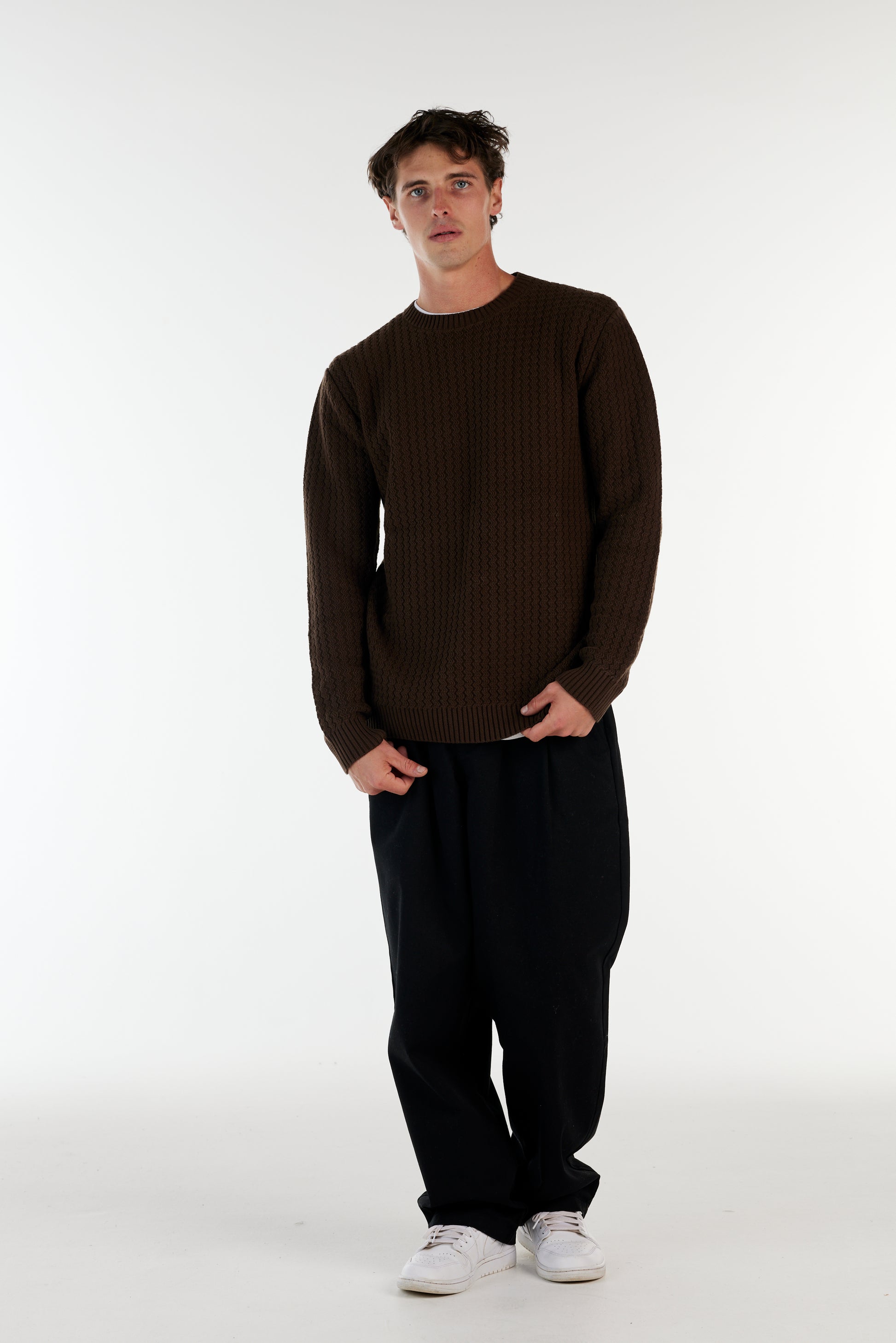 THE ACE KNITTED CREW