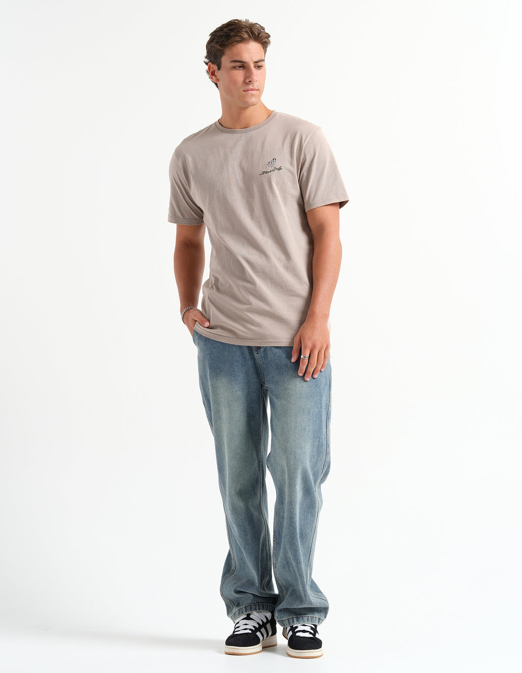 THE SIGNATURE 235GSM T-SHIRT