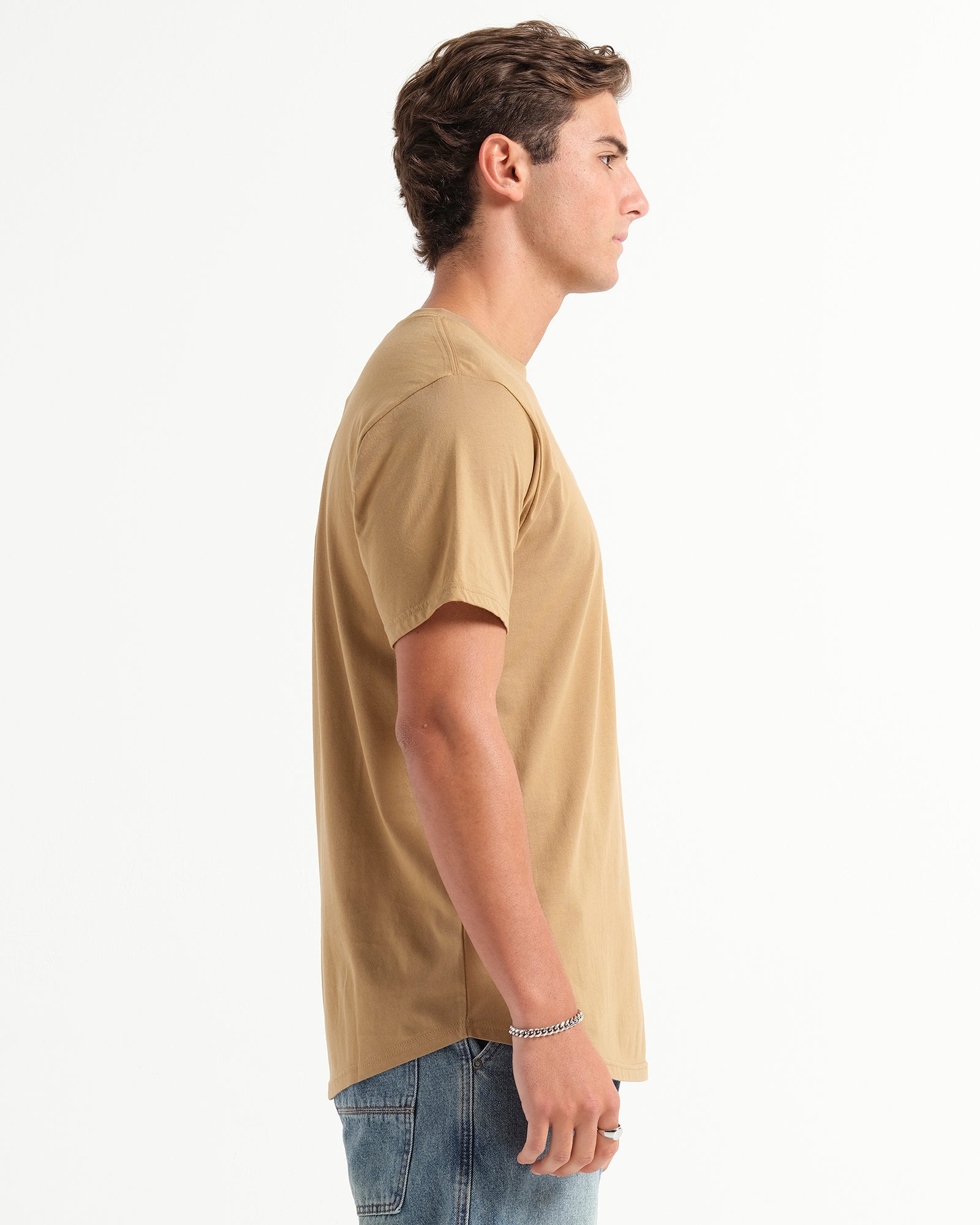 THE SIGNATURE T-SHIRT