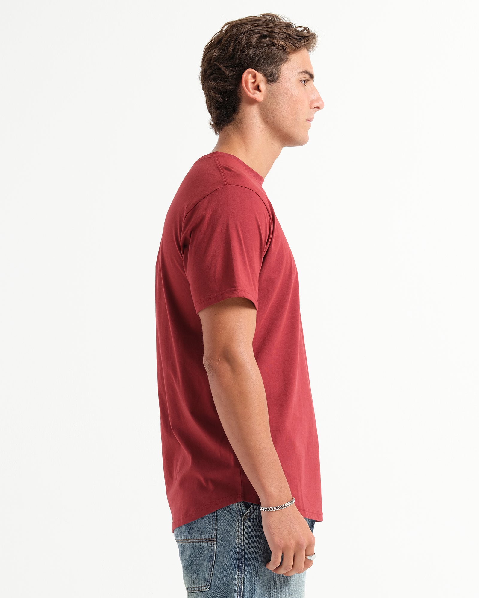 THE SIGNATURE T-SHIRT