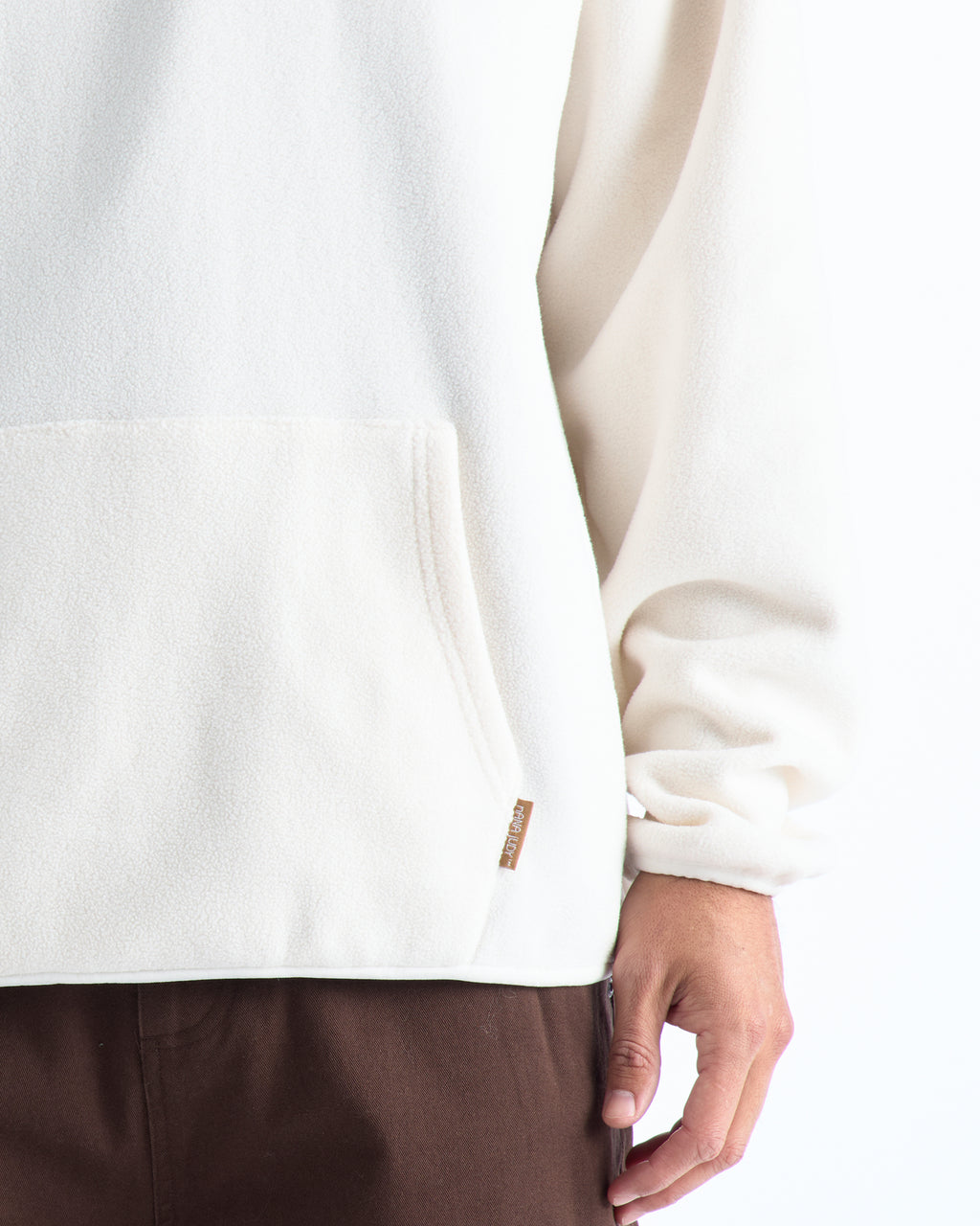 THE CLASSIC QUARTER ZIP SWEATER