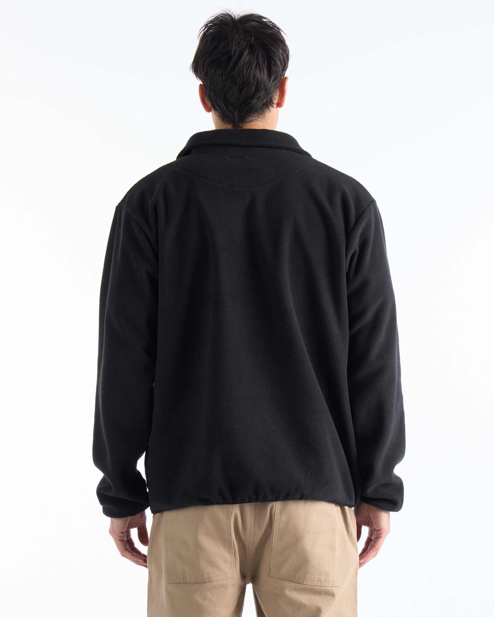 THE CLASSIC QUARTER ZIP SWEATER