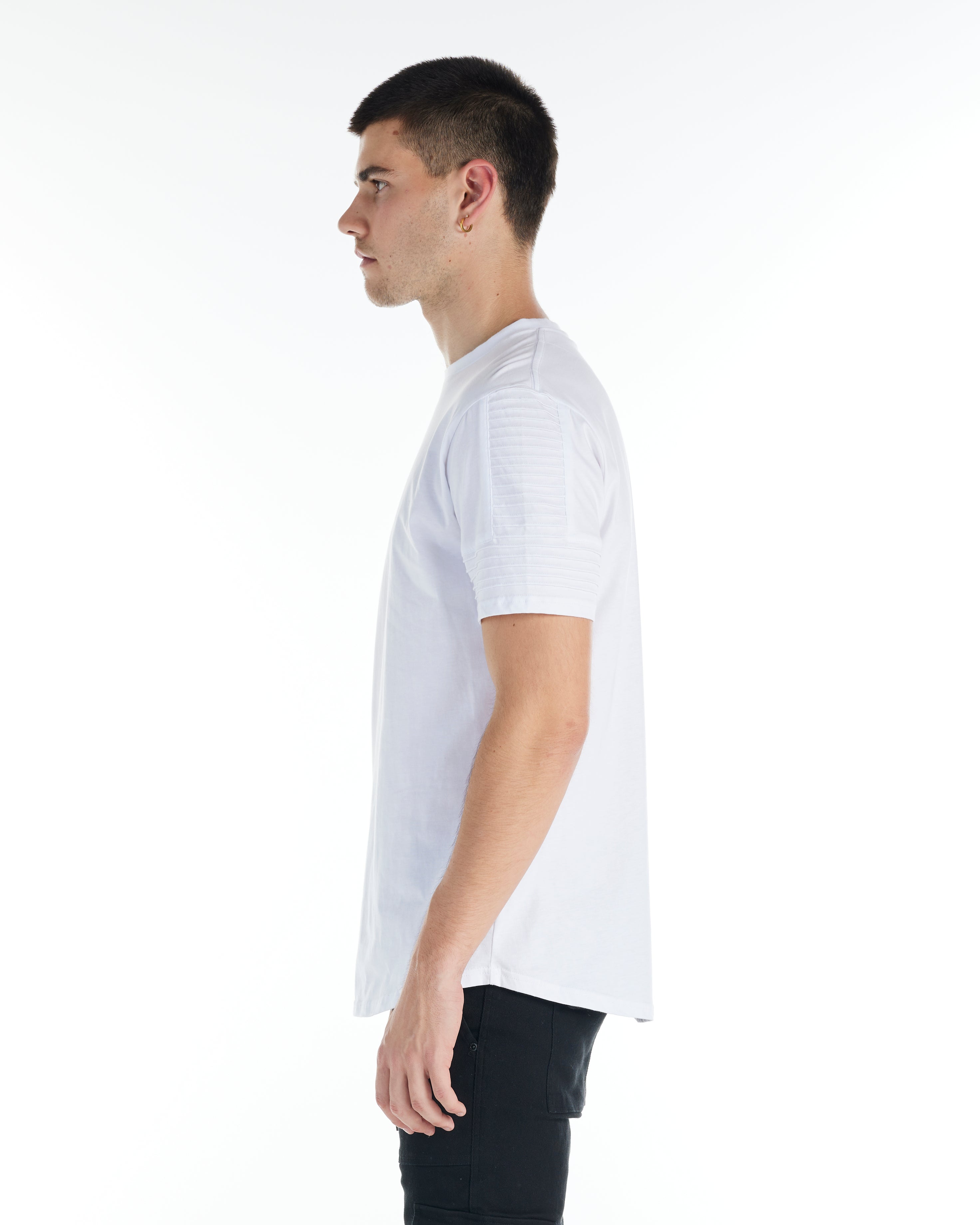 THE MAVERICK TEE