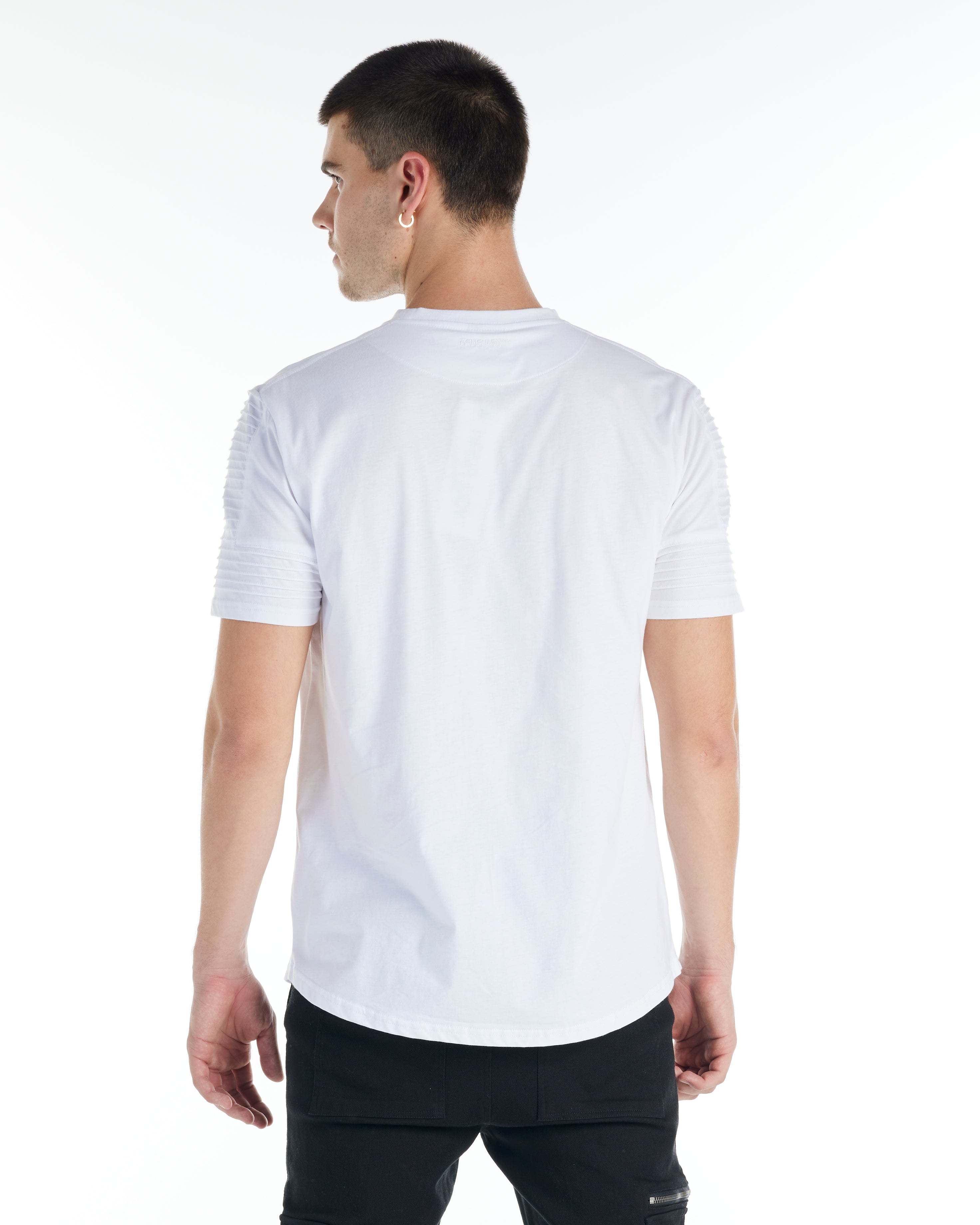 THE MAVERICK TEE